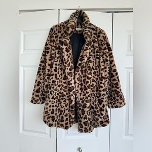 Cheetah print fur coat - size medium